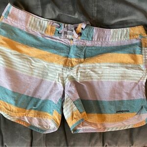 Patagonia board shorts women’s sz XL (fits 10/12)